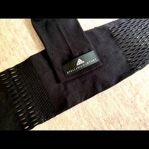 Small black workout leggings